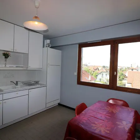Agreable F2 Avec Terrasse, Parking Prive, Animaux Admis, Proche - Fr-1-432-1 *